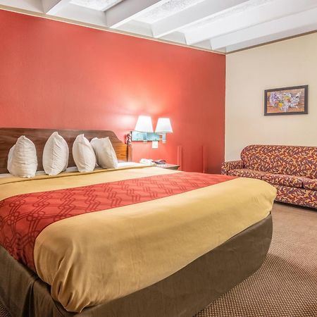 Econo Lodge - Perry National Fair Ground Area Екстериор снимка